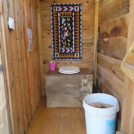 Groovy Caravane Campingplads Montbrun-Bocage