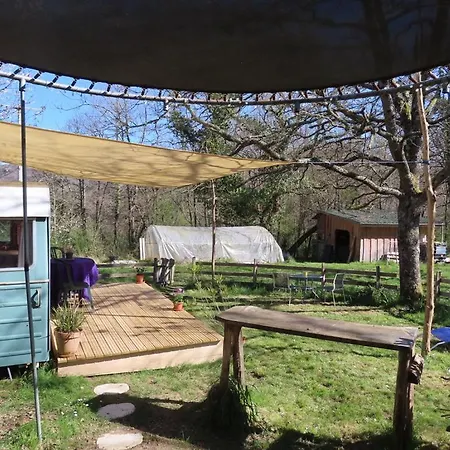 캠프장 Groovy Caravane Montbrun-Bocage