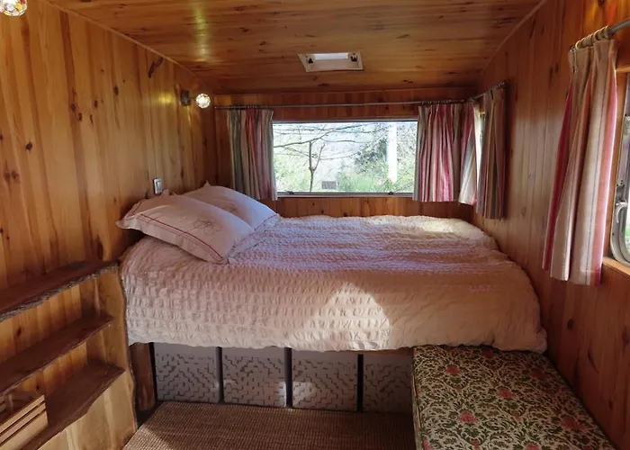 Groovy Caravane Montbrun-Bocage