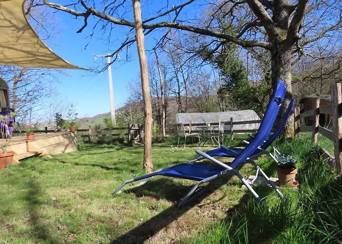 Κάμπινγκ Groovy Caravane Montbrun-Bocage