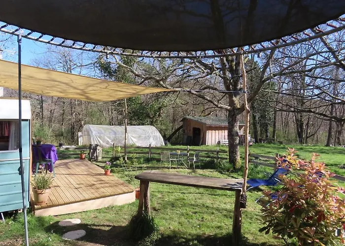 Κάμπινγκ Groovy Caravane